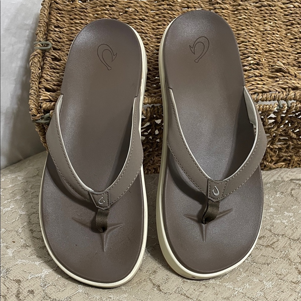 OluKai NU’A PI’O Womens Sandals Sz 9